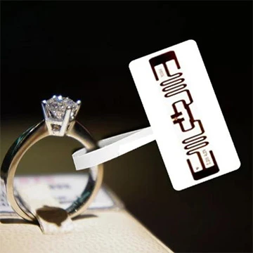 دقت و امنیت رونمایی شده: کاوش RFID در کنترل موجودی جواهرات